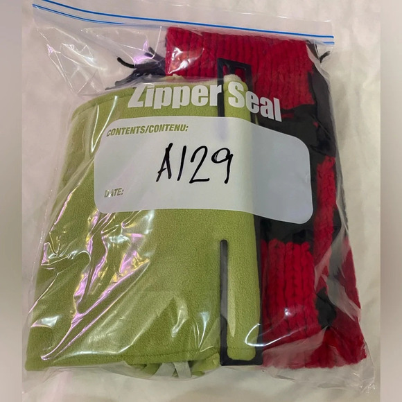 2 for 25 red  black green scarves Christmas color unisex - Picture 5 of 6